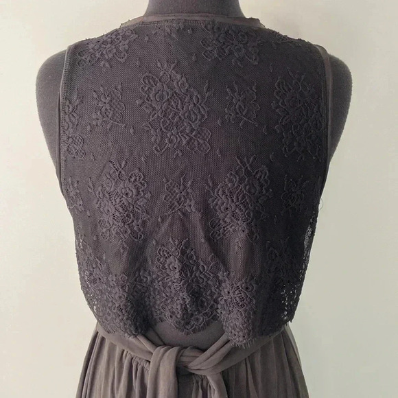 Charlie’s | Sleeveless Dress - Picture 4 of 9